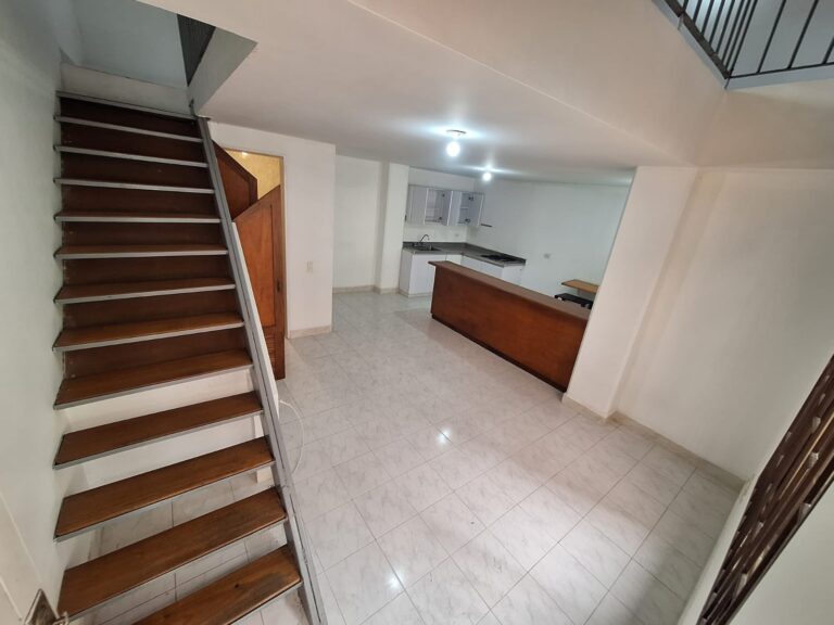Apto en arriendo Medellín 01-A-E-004