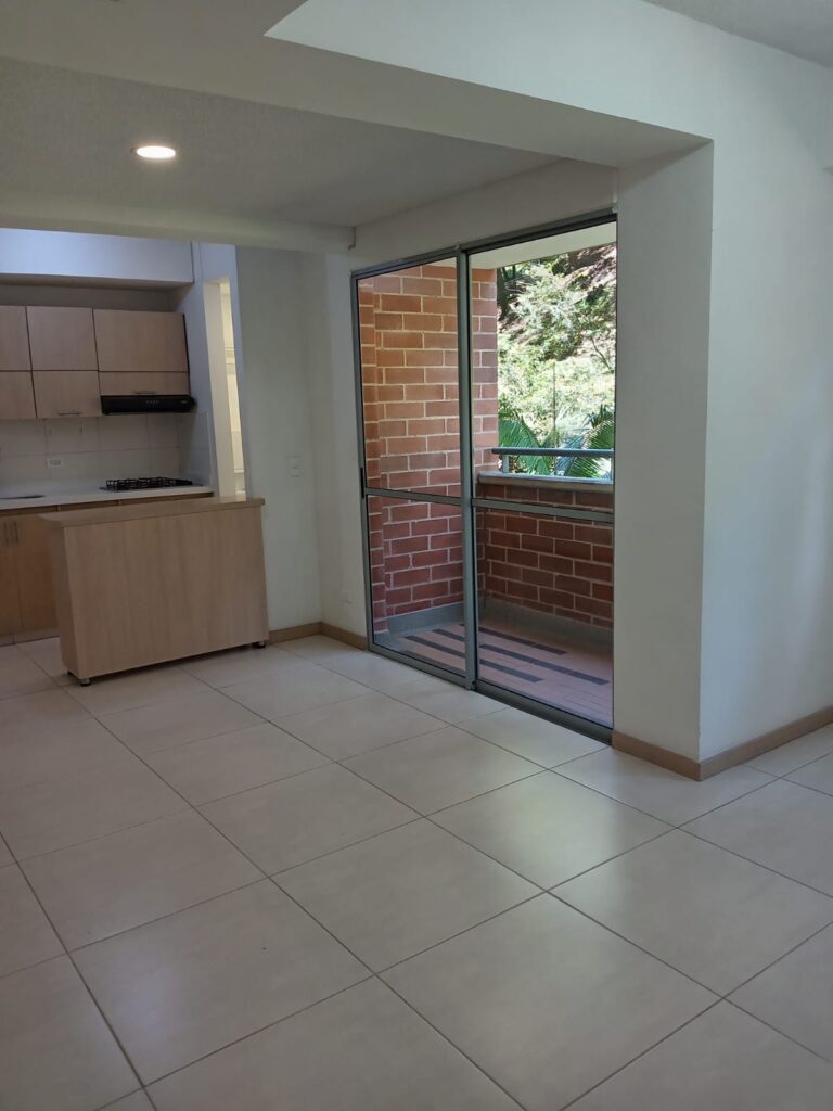 Apartamento en Arriendo – 03-A-LC-002