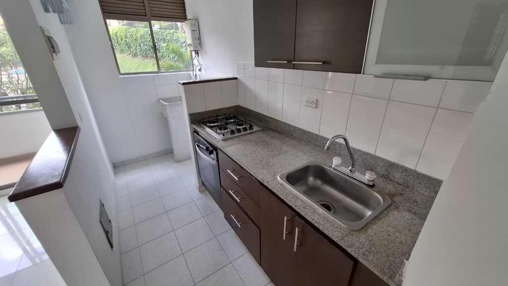 1020321 – Apartamento en Arriendo en Envigado